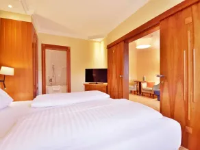 Juniorsuite 'Aida' HP - Amerika-Holzer Hotel Resort - Image 4