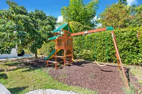 Miami Tropical Paradise/3 bed rooms/Htd Pool/Mini Golf/Pool Table/Baby items - Image 3