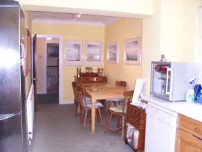 Sha's Pad, Room 1, Sleeps 2, twin beds, private on- suite shower room. - Image 3