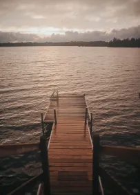 Sunset Lakehouse Retreat - Image 4