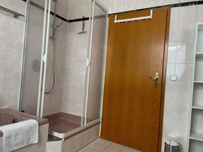 Apartment 'Heilsbronn' with Balcony and Wi-Fi - Image 4
