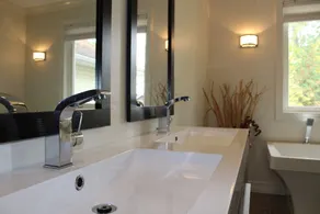 Luxurious Lakefront Home - Sleeps 12 - Image 5