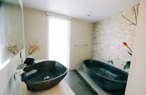 Steps to Werri Beach, Ocean Views & Sleeps 15 - Image 3