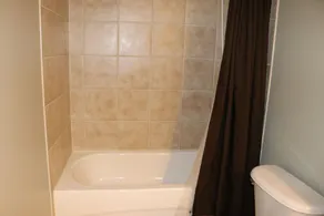 Spacious Home Close to Downtown Nashville - Image 4