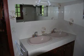 In the heart of the Médoc, beautiful family home close to ocean beaches. - Image 2