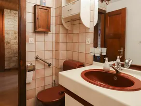 Schönes alleinstehendes Ferienhaus für 7 Gäste mit  W-LAN, TV und Terrasse - Image 4