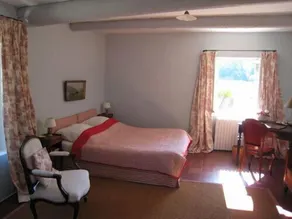 Mas Provencal, quiet and very spacious with private pool and large garden., - Image 5