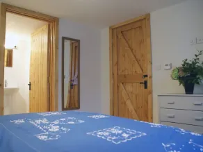 THE STONE BARN COTTAGE, pet friendly, with open fire in Holne - Image 5