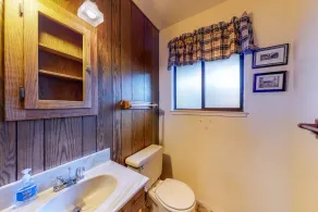 NOUVELLE LISTE! Charmante maison au bord du lac avec une piscine partagée, golf, de superbes vues! - Image 3