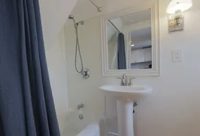 101 Park D · Lovely 2 bedroom 2 bath apartment - Image 4