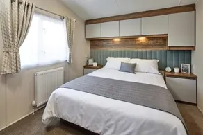 J&A's peaceful retreat on Tattershall lakes - Image 2