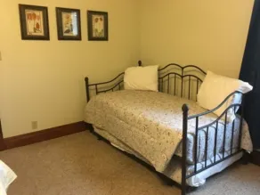 Kork Haus - Location de maison entière au centre-ville de Hermann - Image 5
