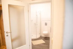 Geräumige Ferienwohnung auf dem Bauernhof mit großem, gepflegtem Garten - Image 2