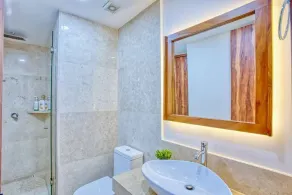 Lovely 2 BR in Zona Romantica - Image 4