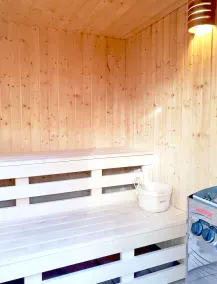 Les dates d'août dernier sont maintenant réduites! Dormir 18, bain à remous, sauna, emplacement fantastique. - Image 4