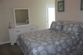 Beau 3 chambres / 2. 5 salles de bain, balcon avec vue sur la piscine, superbe vue sur la plage - Image 3