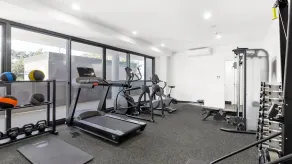 Luxurious apartment with homely feel The Cove 603 - Image 2