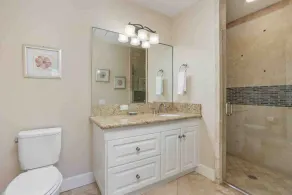 Seastar Luxury Beachfront, Exciting Ocean Views - Image 5