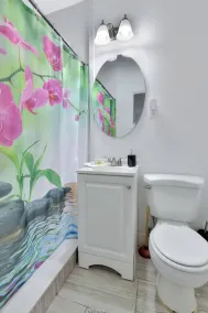 PRIME DELRAY BEACH, CHARMING 2 BEDROOM COTTAGE, PETS WELCOME - Image 3