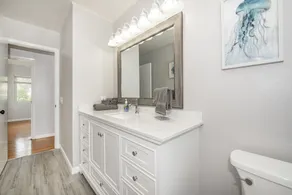 Short term stay coastal furnished w/ utilities in Clearwater Florida near Beach. - Image 4