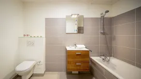 Piso de lujo para 8 personas - moderno, céntrico, ski in ski out - Image 3