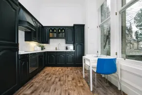 JOIVY Palmerston Place Residence: Luxury City Centre Apt With Private Parking - Image 5