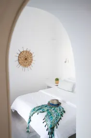 Twin Cave House - Image 5