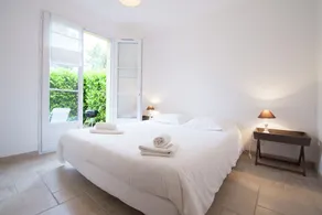 Apartment in Montauroux with Pool & Forest Views - Image 3