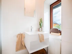 Elegant Central Apartment in Graz - Image 2
