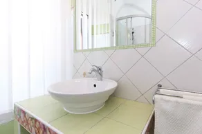 Apartamento vacacional con balcón - Image 3