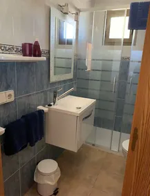 House / Apartment with swimming pool. - Image 3