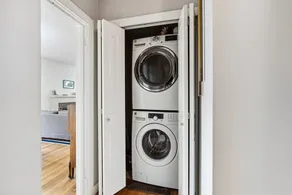 CUTE and COMFORTABLE, in a quaint location, Central AC, DOG friendly - Image 3