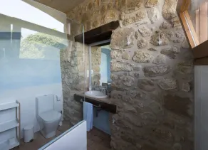 Casa de fazenda rural perto da Costa Brava e dos Pirineus. - Image 3