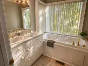 Updated Lakefront Retreat, Fiber WiFi, Fire Pit, 15 Min to VIR - Image 5