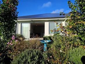 A great place to stay, relax or smell the Roses and enjoy the Southern Highlands - Image 3