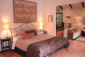 Heavenly Retreat - King bed, luxury spa, undercover parking! - Image 4