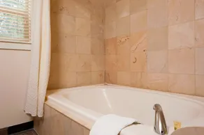 3500Sq Ft * Dejlig 5 BR Hjem! 12 SHARC Passes + Hot Tub! - Image 4