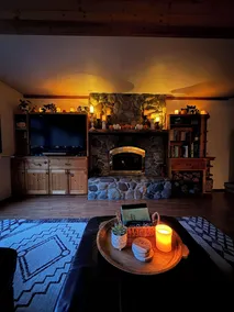 Riverfront Cabin! BBQ, HOT TUB, FIRE PIT, 4 BEDROOMS - Image 3
