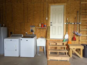 Restful cottage close to antique shopping and mountain biking - Image 4