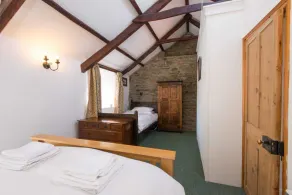 Spacieuse ferme de 600 ans, sur la côte accidentée de North Cornwall - Image 2