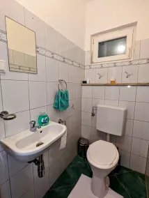 Bright and comfortable unit across from Messe Wels - Image 4