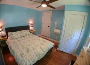 Harper, Two Bedroom House in Historic Loveland - Image 4