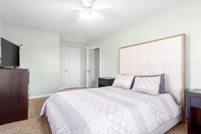 10-Person Spacious Home for Work Groups Near I-24 - Image 5