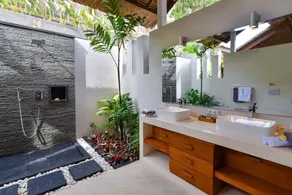 New 5-star villa near Lovina with breathtaking views of Bali Sea and sunset - Image 3