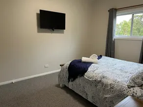 Hillcrest Farm Stay affordable 2 bedroom apartment - Image 4