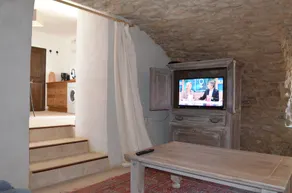Gîte on Causse Noir. Nature, hiking, wifi. Large enclosed garden, pets allowed - Image 2