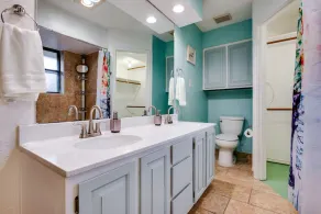 Private Hot Tub & Heatable Pool, Large Fenced Yard, Office, & Pet Friendly - Image 3