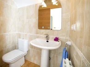 Schönes  Ferienhaus für 6 Gäste mit privatem Pool,  W-LAN, TV, Terrasse und Panoramablick - Image 4
