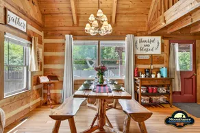 Log cabin, pets, close to Nashville. - Image 5