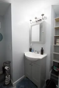 Remodeled family home, 5 minutes away from the park! - Image 3